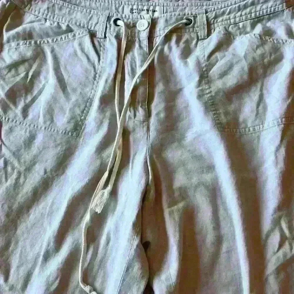 Jones New York linen/Cotten blend capris kaki